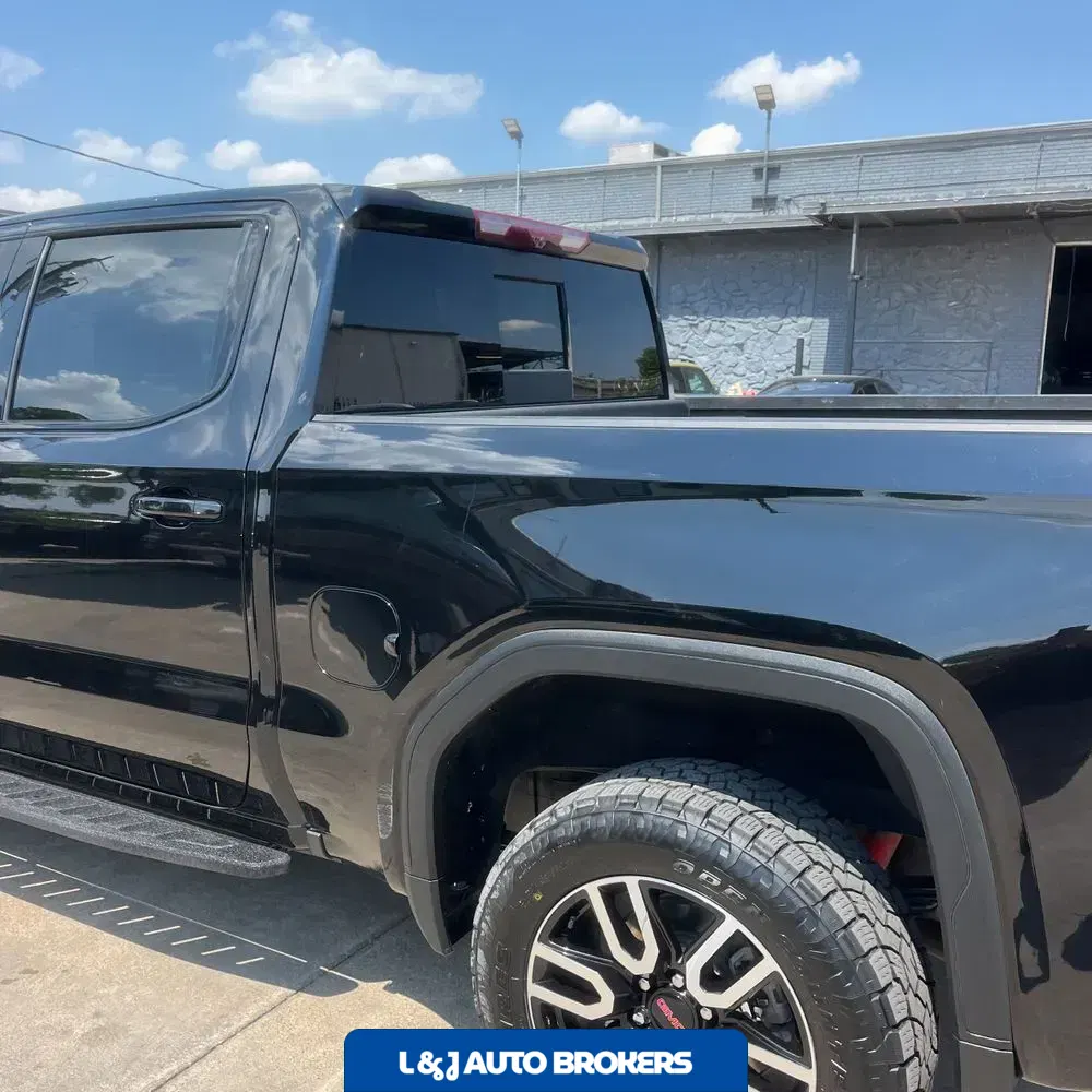 2023 GMC Sierra 1500 AT4