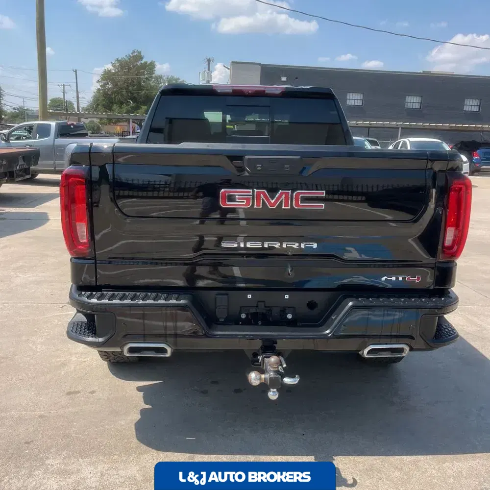 2023 GMC Sierra 1500 AT4