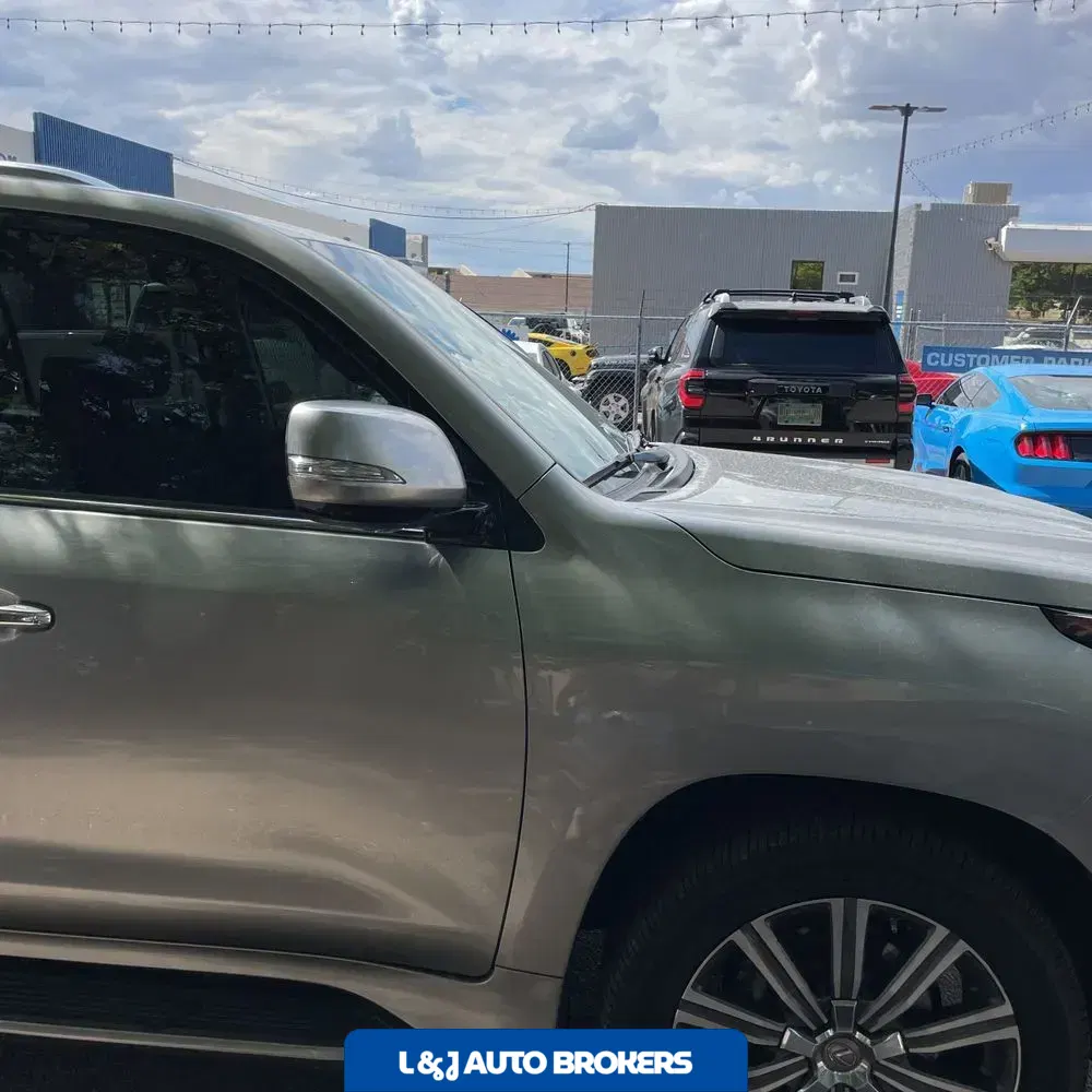 2016 Lexus LX 570 Base