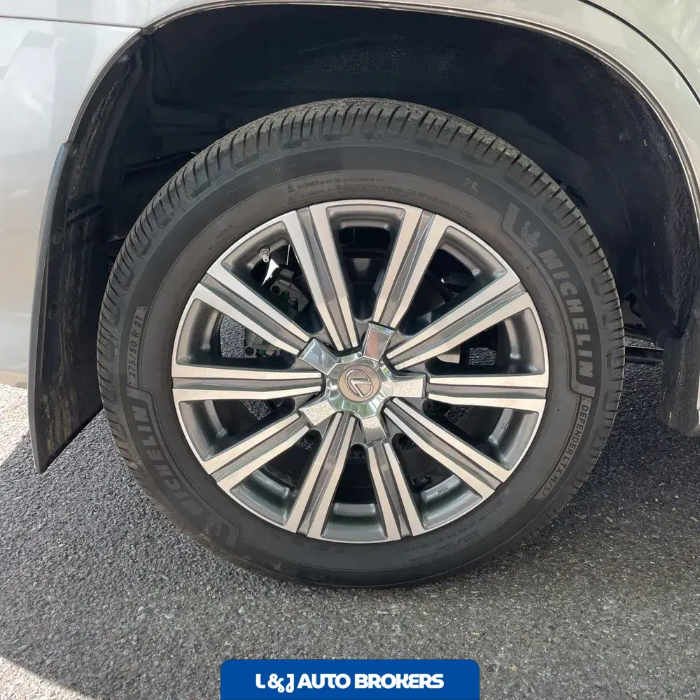 2016 Lexus LX 570 Base