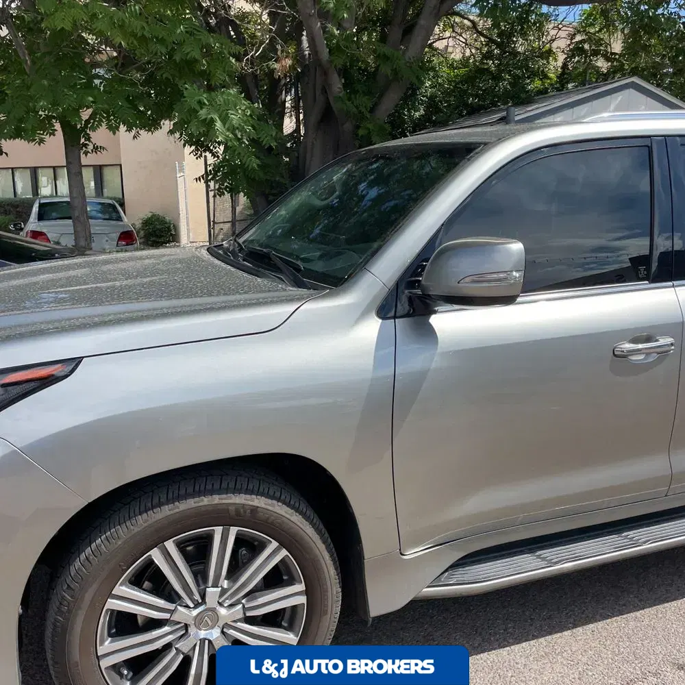 2016 Lexus LX 570 Base