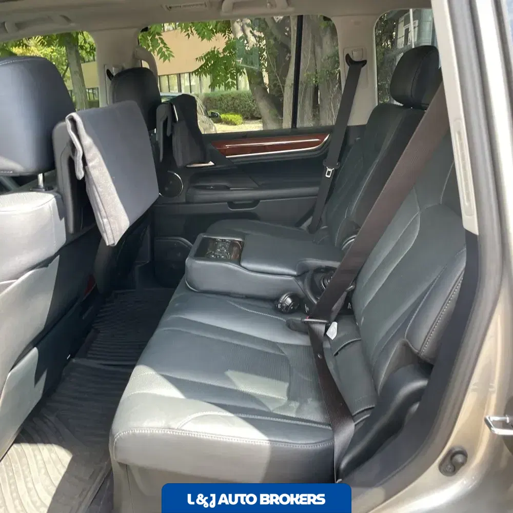 2016 Lexus LX 570 Base