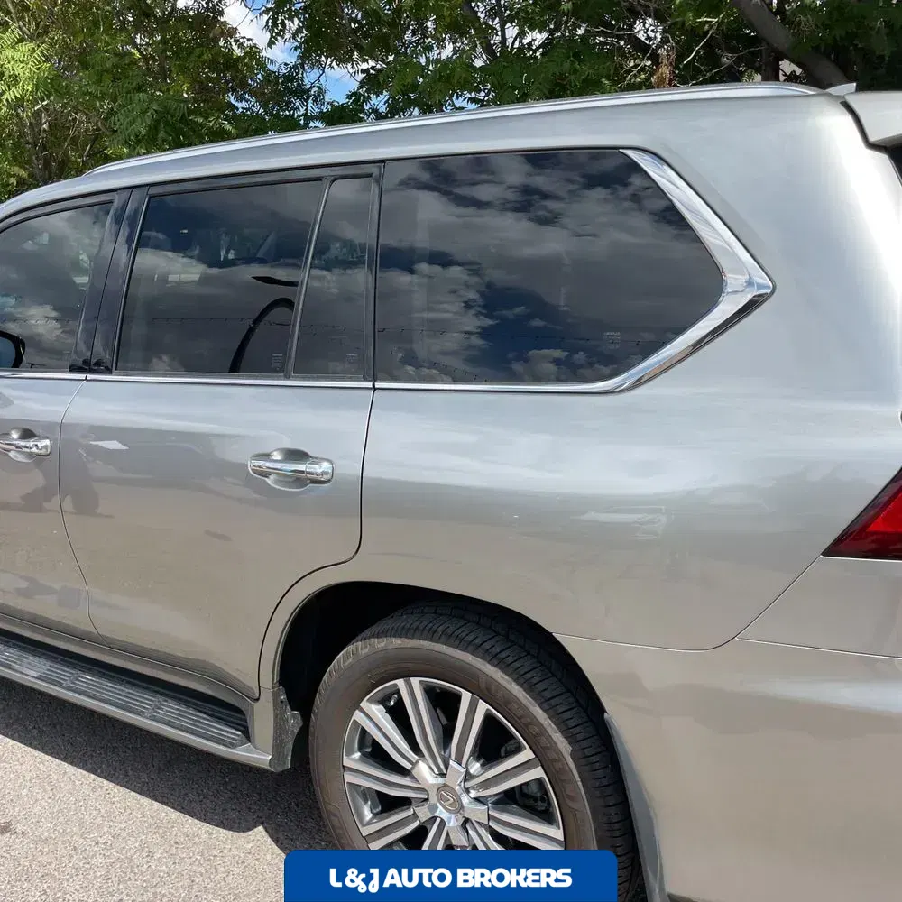 2016 Lexus LX 570 Base