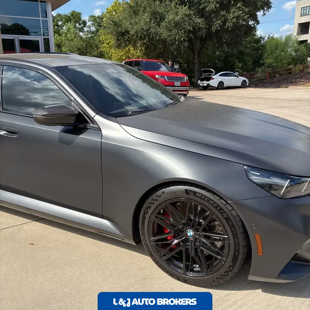 2025 BMW M5 Base