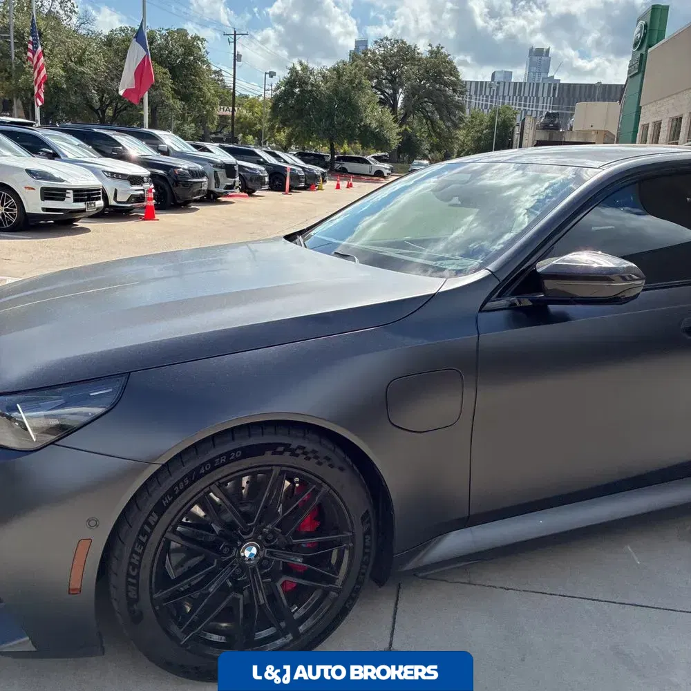 2025 BMW M5 Base