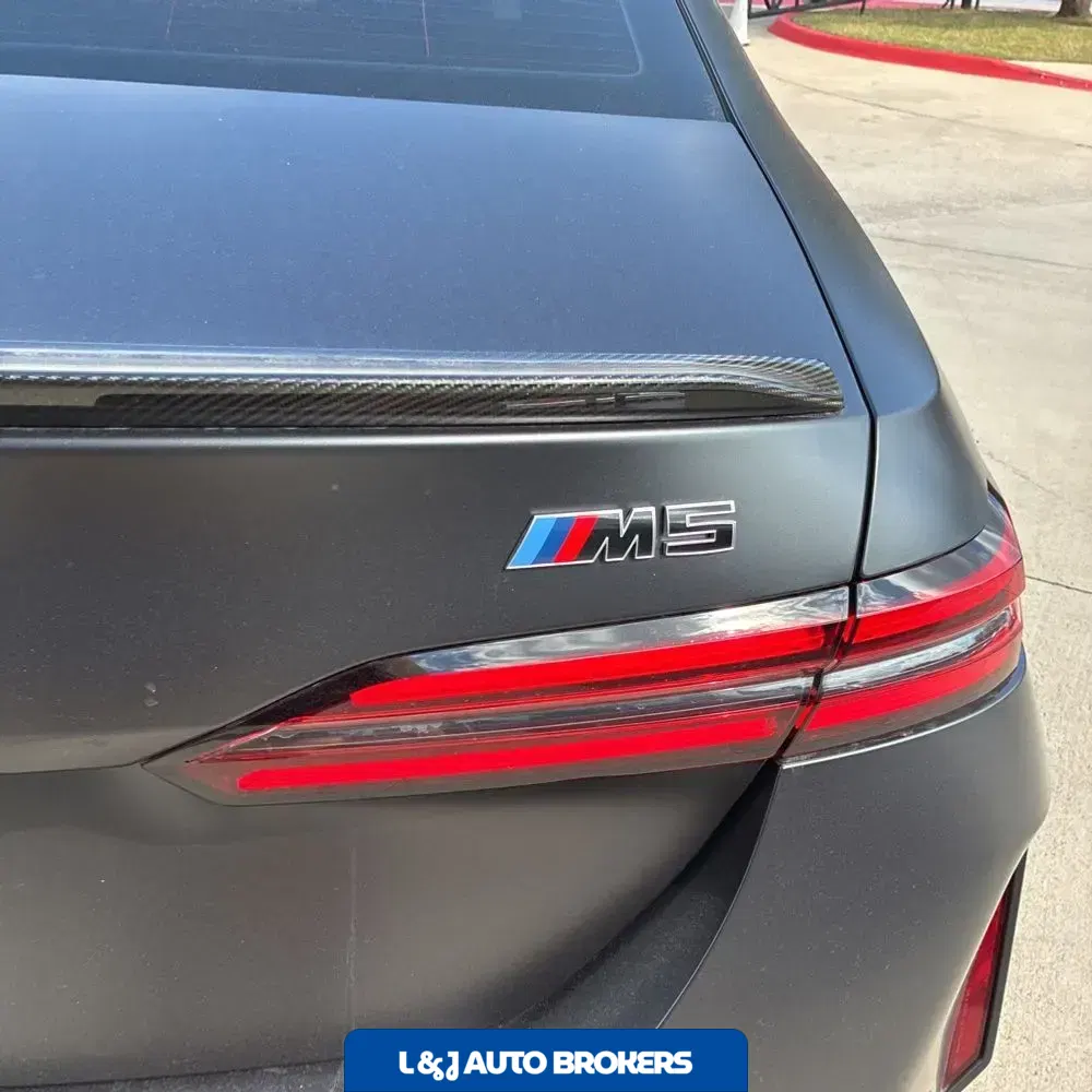 2025 BMW M5 Base