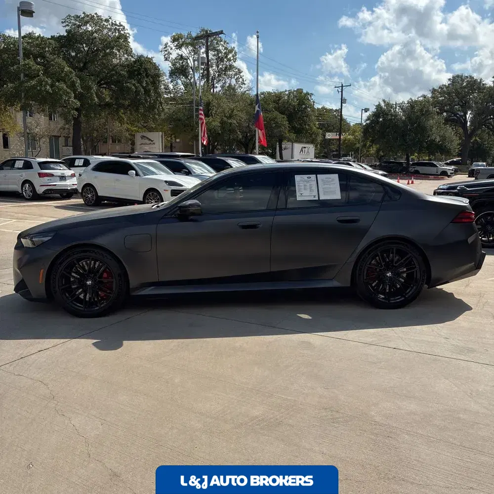 2025 BMW M5 Base