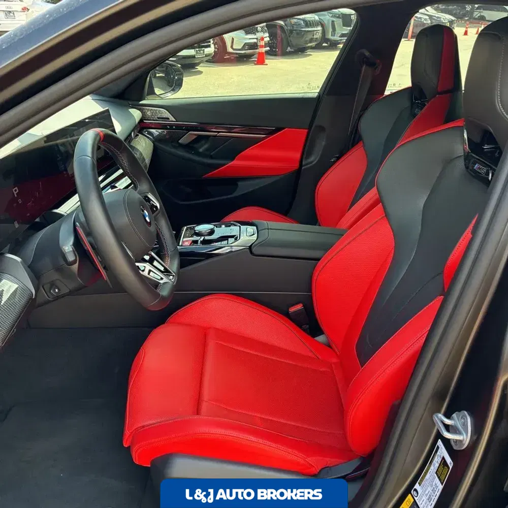 2025 BMW M5 Base