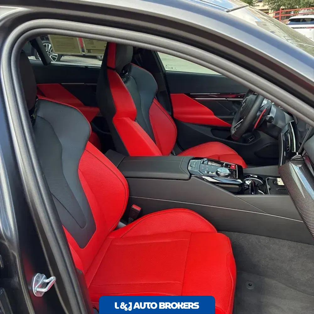 2025 BMW M5 Base