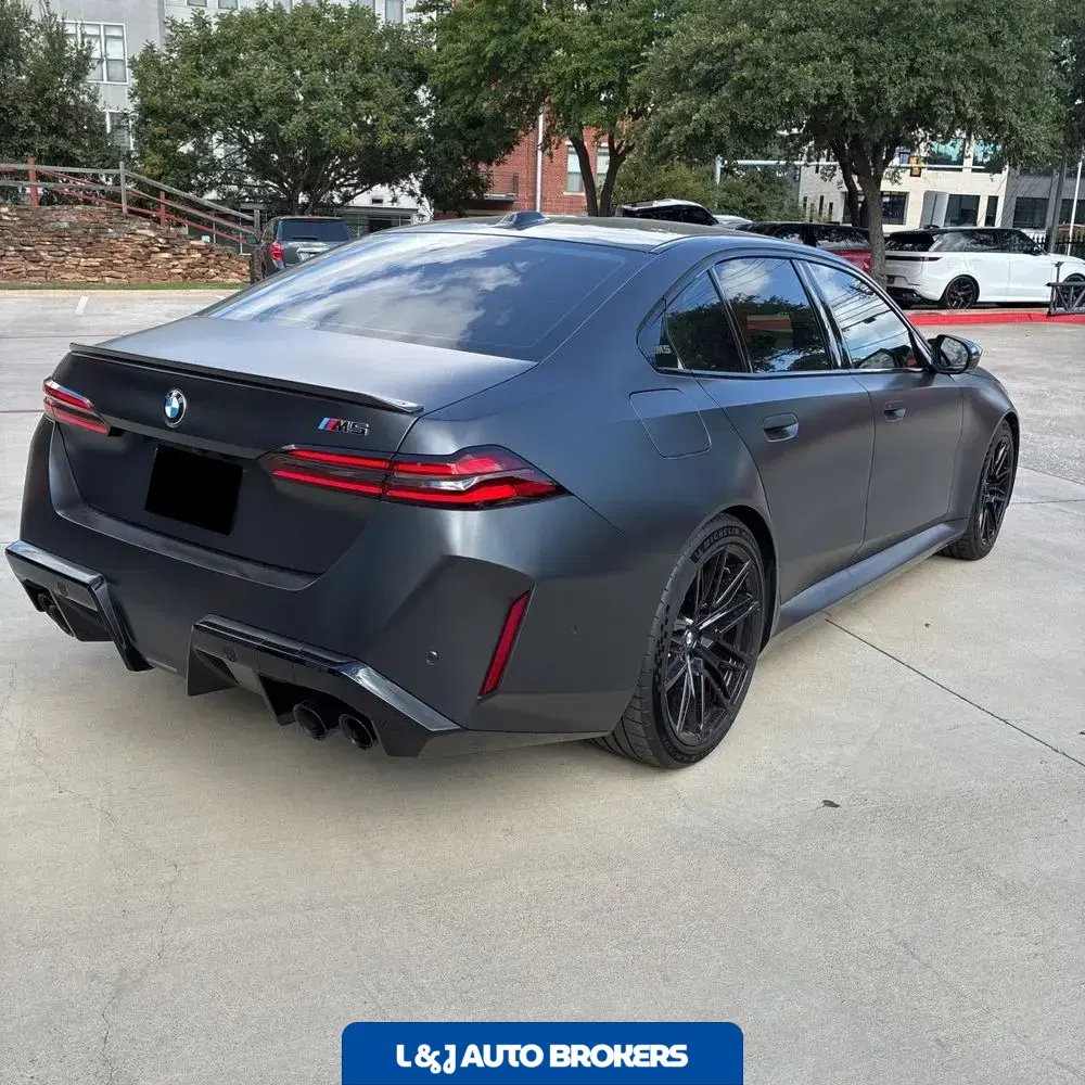 2025 BMW M5 Base