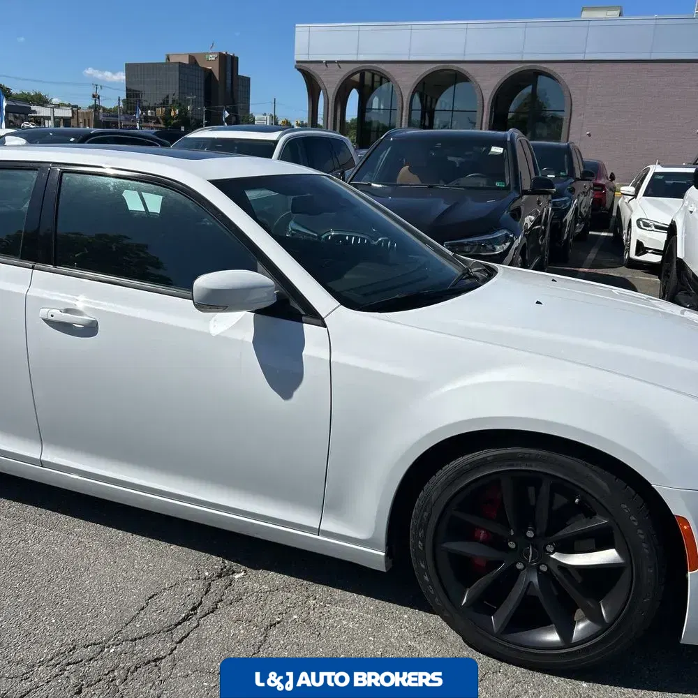 2023 Chrysler 300 C