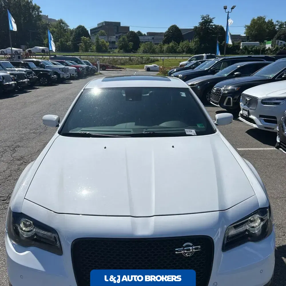 2023 Chrysler 300 C