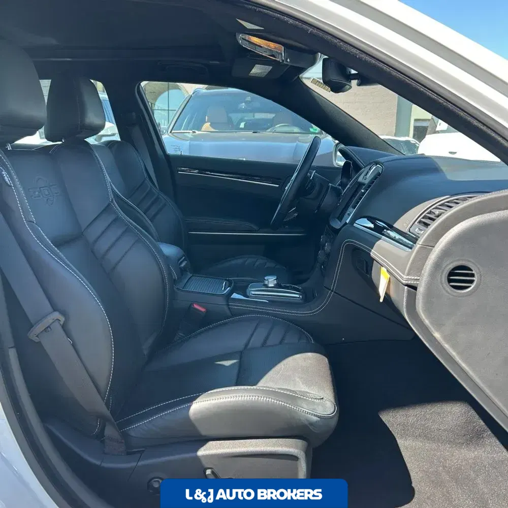 2023 Chrysler 300 C
