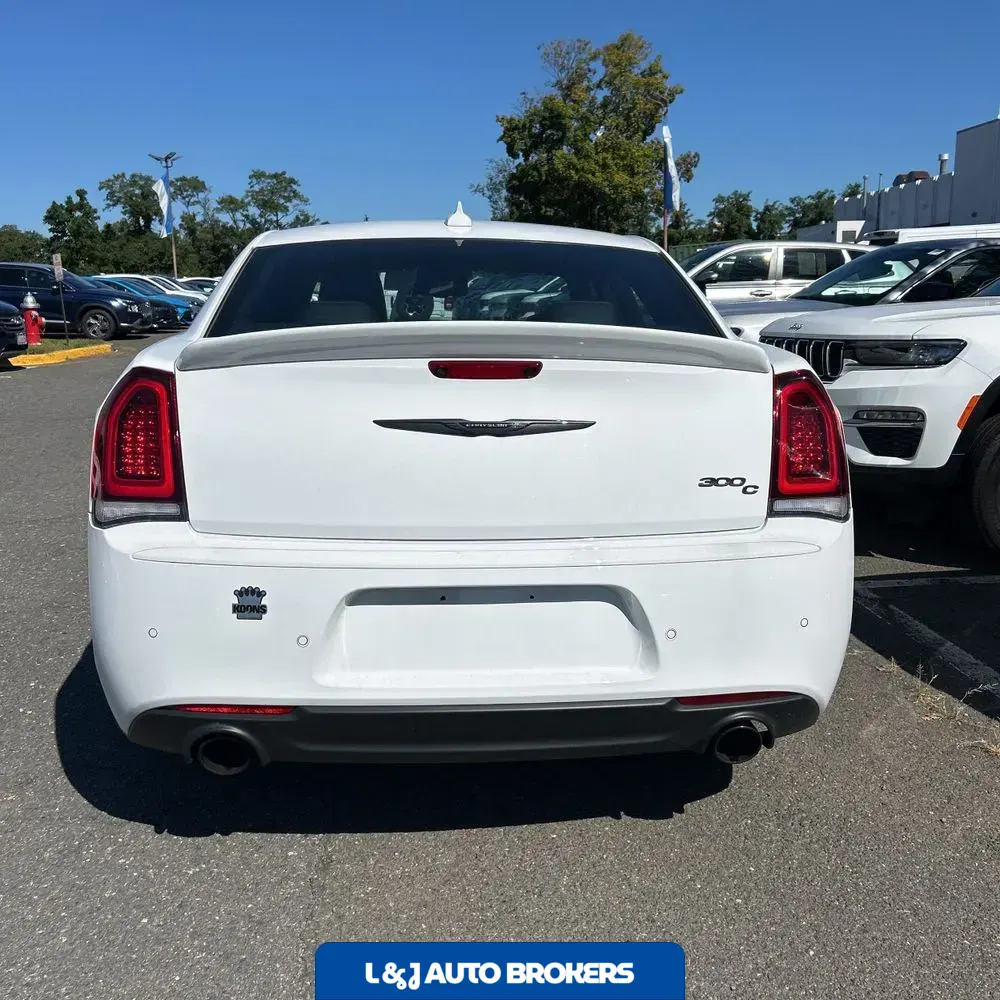 2023 Chrysler 300 C