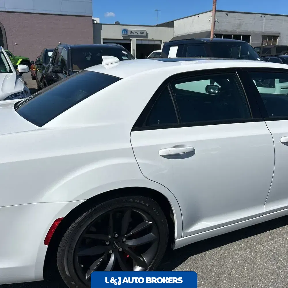 2023 Chrysler 300 C