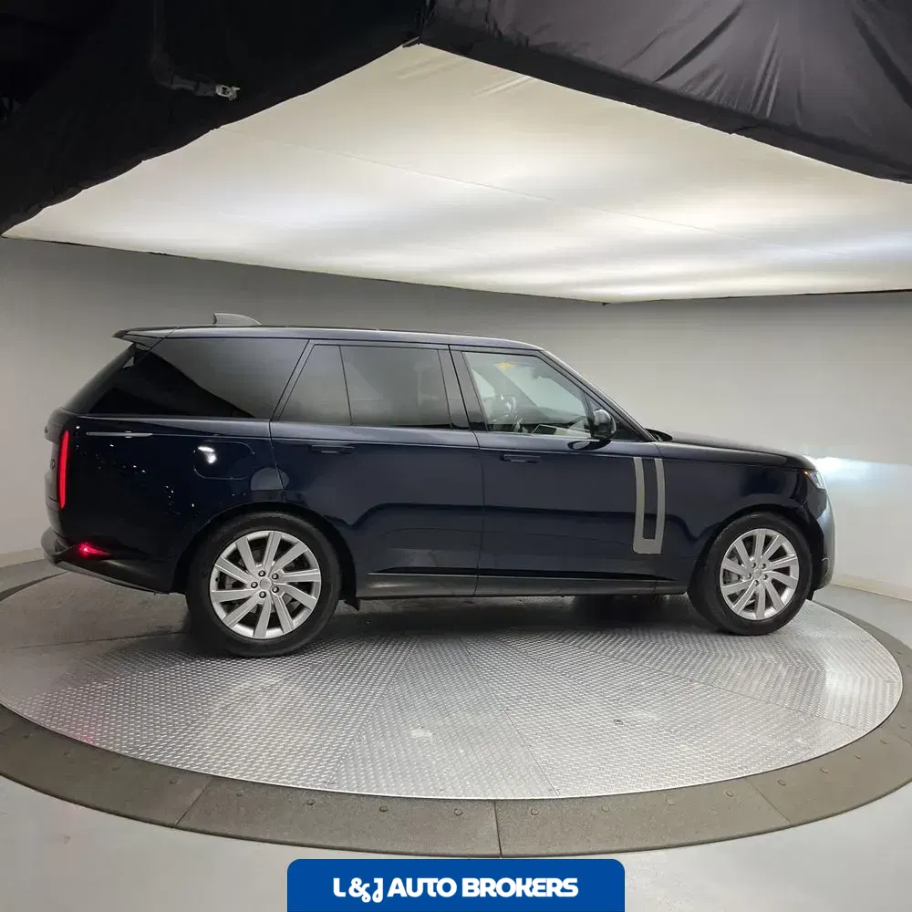 2023 Land Rover Range Rover SE