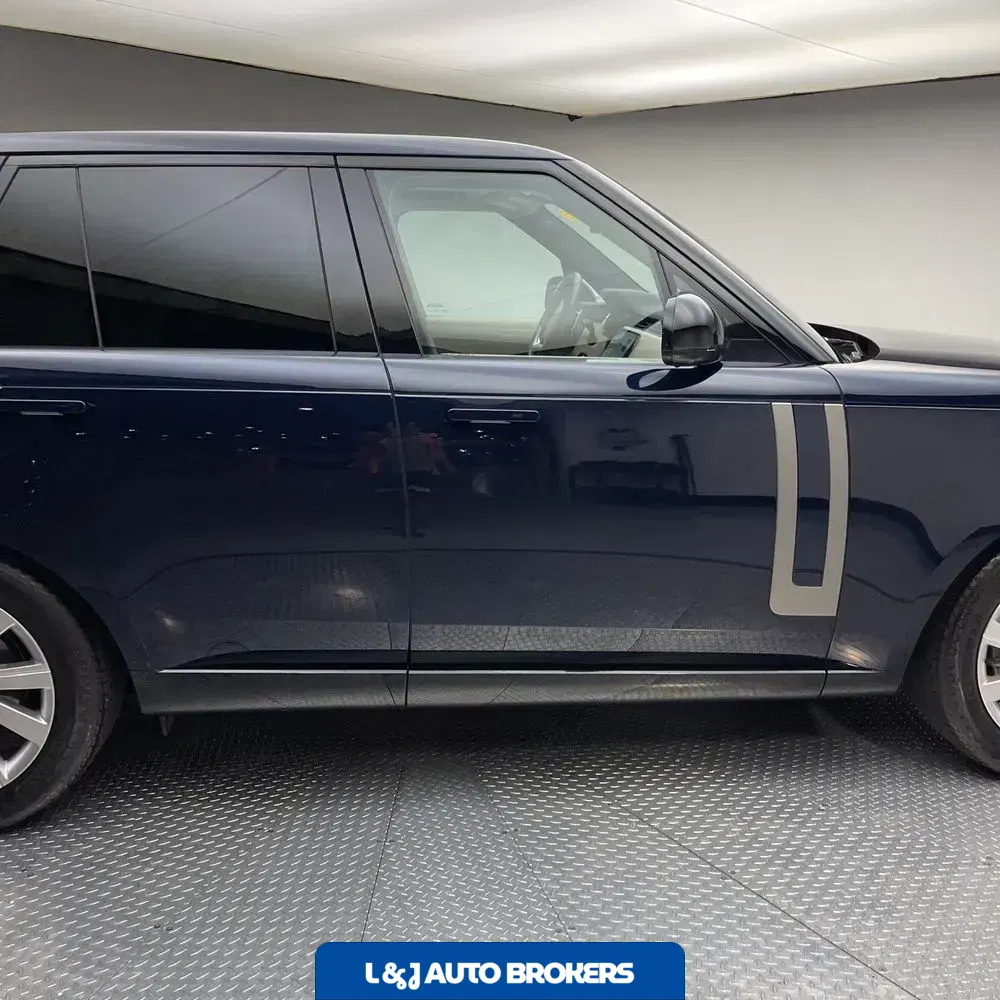 2023 Land Rover Range Rover SE