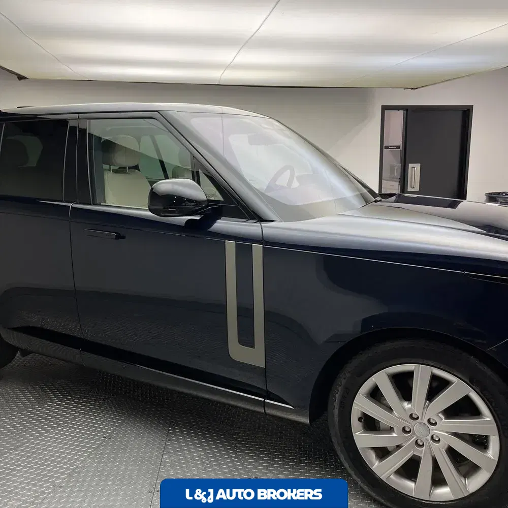 2023 Land Rover Range Rover SE
