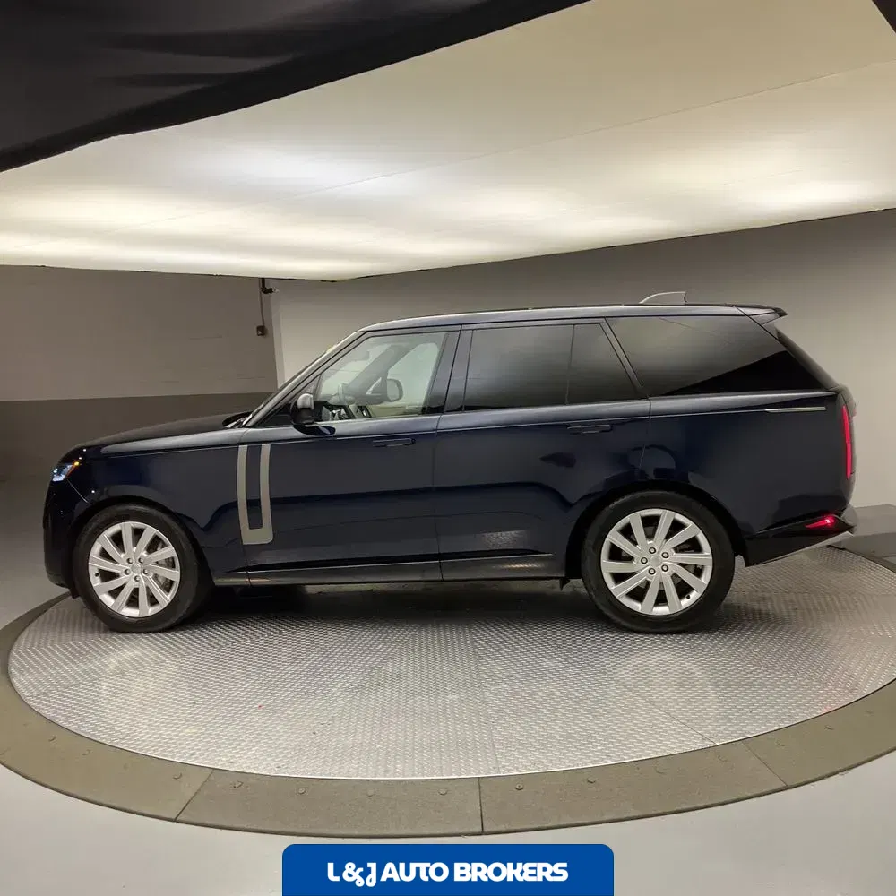 2023 Land Rover Range Rover SE