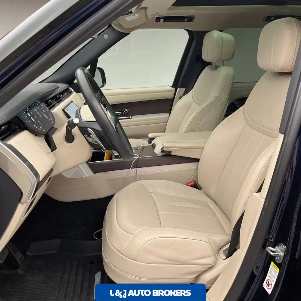 2023 Land Rover Range Rover SE