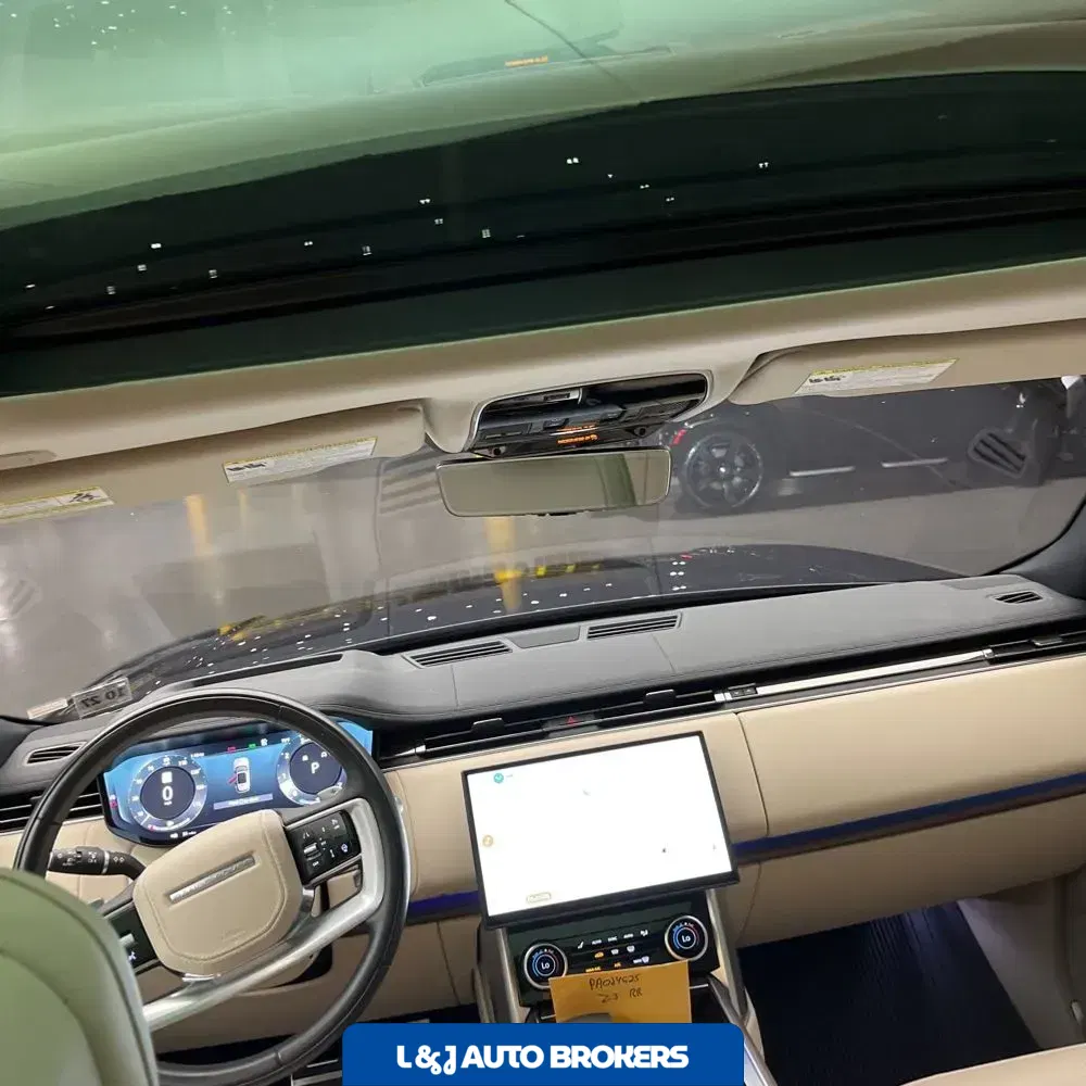 2023 Land Rover Range Rover SE
