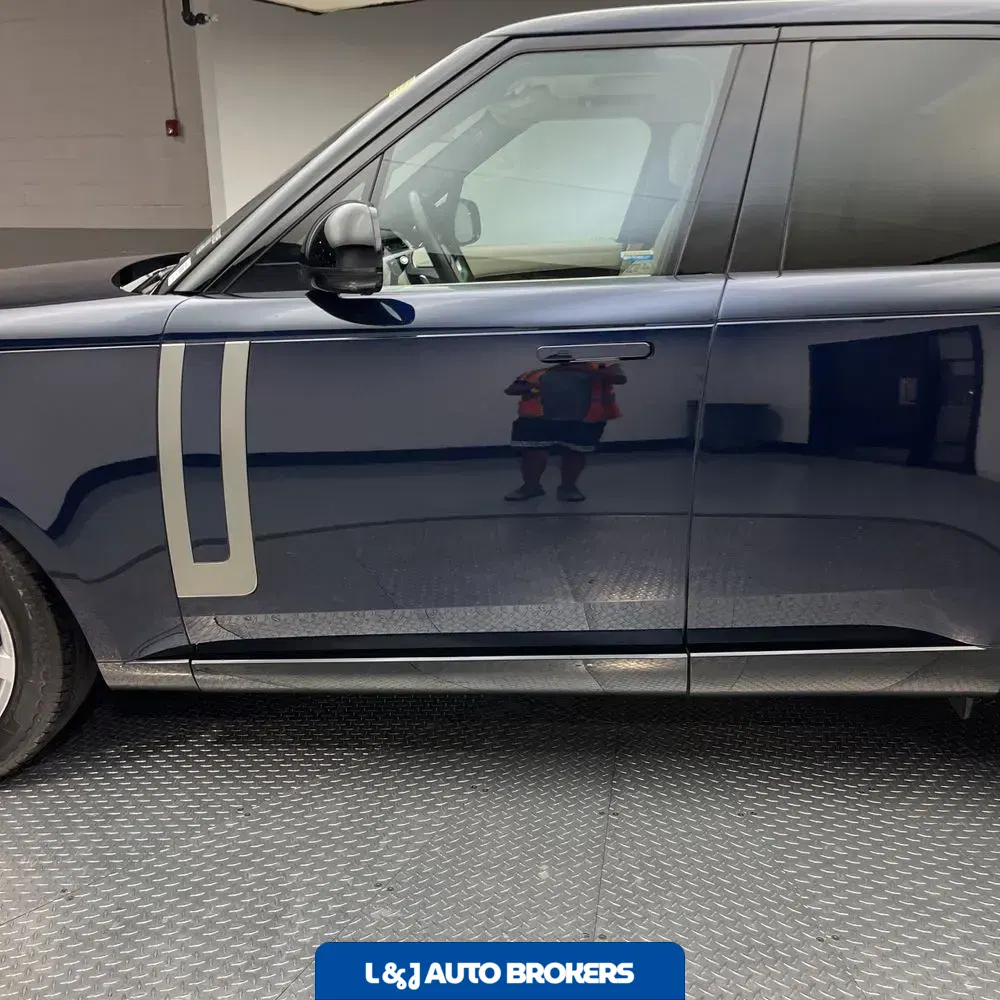 2023 Land Rover Range Rover SE