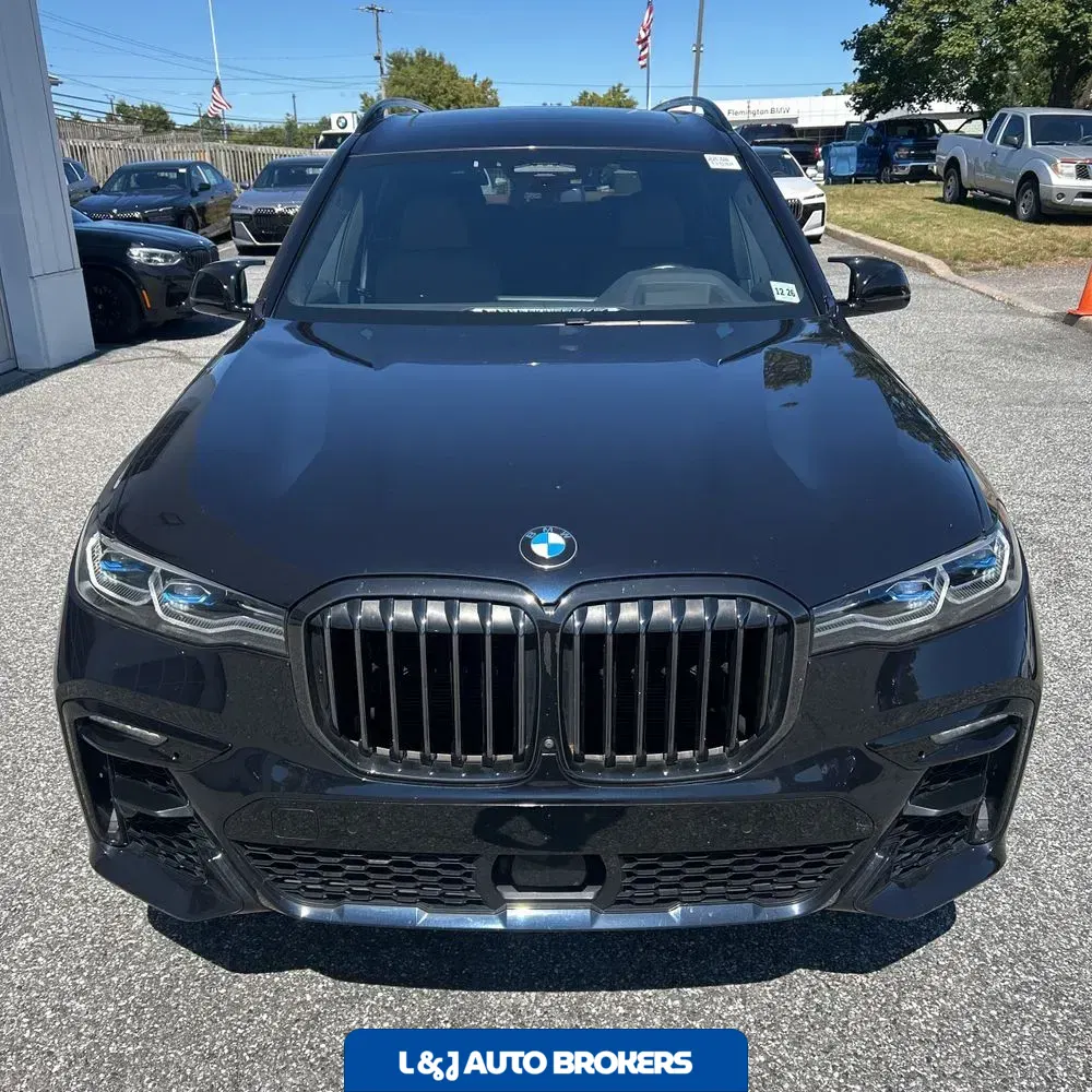 2022 BMW X7 M50i