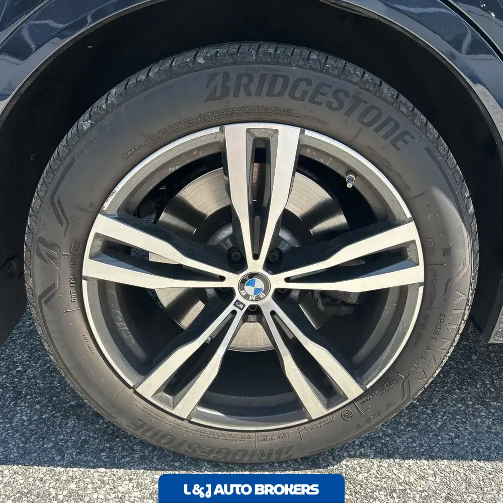 2022 BMW X7 M50i