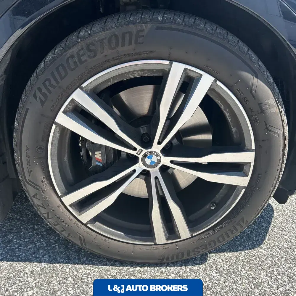 2022 BMW X7 M50i