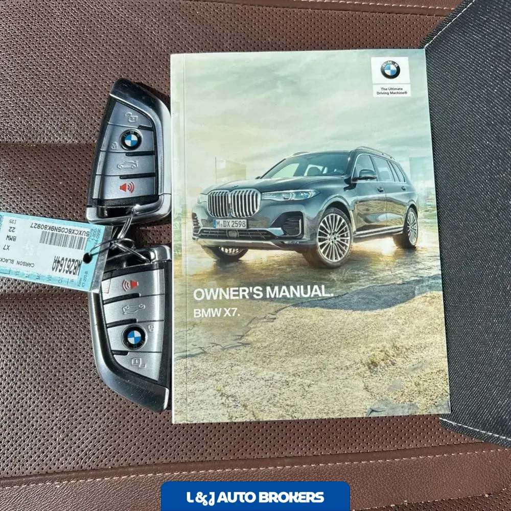 2022 BMW X7 M50i