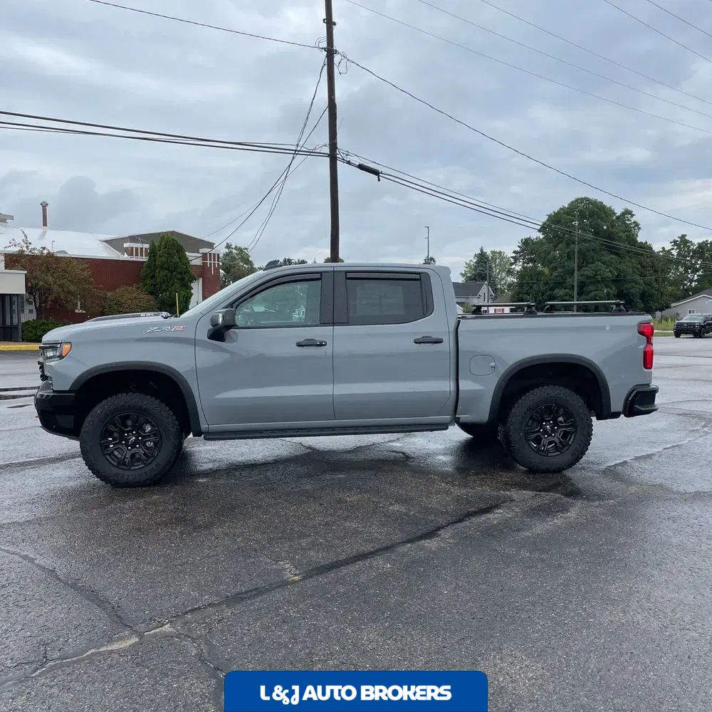 2025 Chevrolet Silverado 1500 ZR2