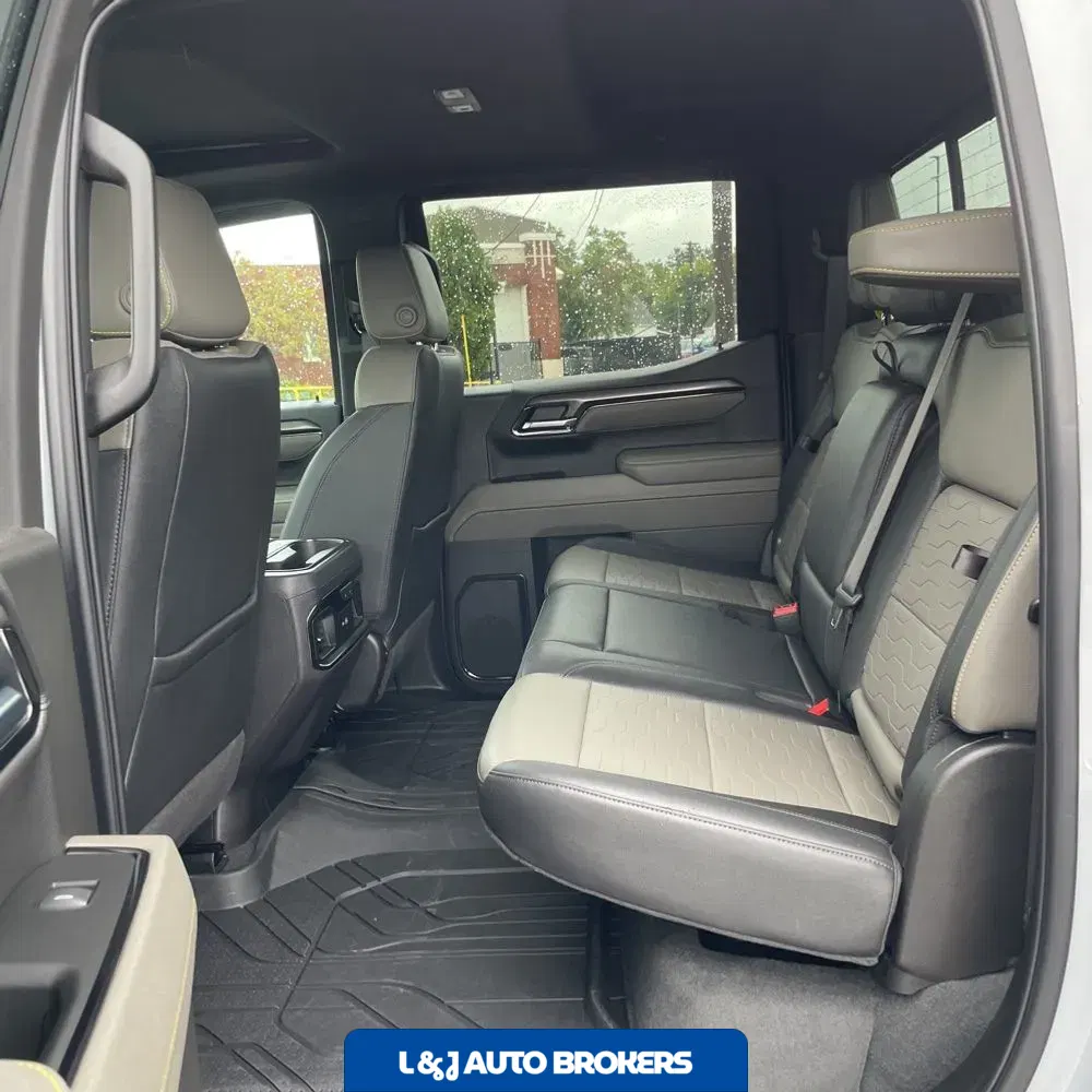 2025 Chevrolet Silverado 1500 ZR2