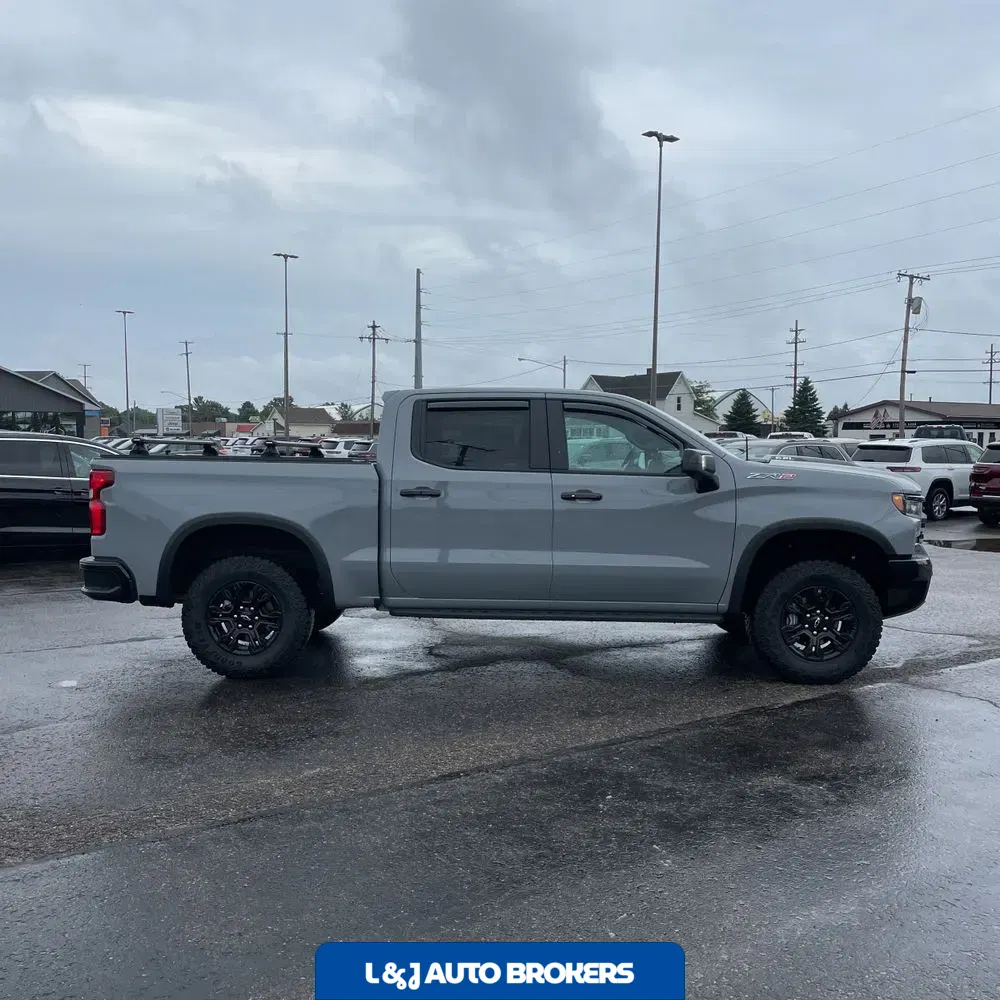2025 Chevrolet Silverado 1500 ZR2