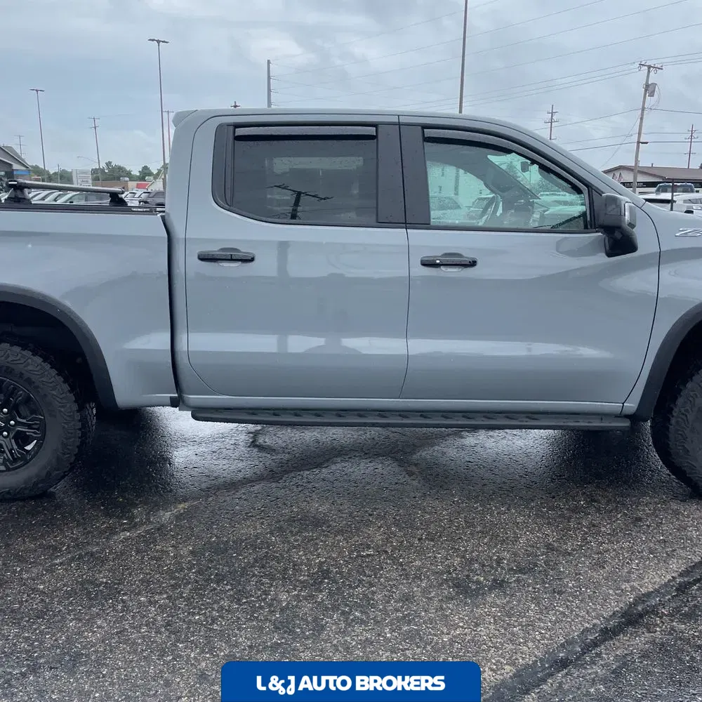 2025 Chevrolet Silverado 1500 ZR2