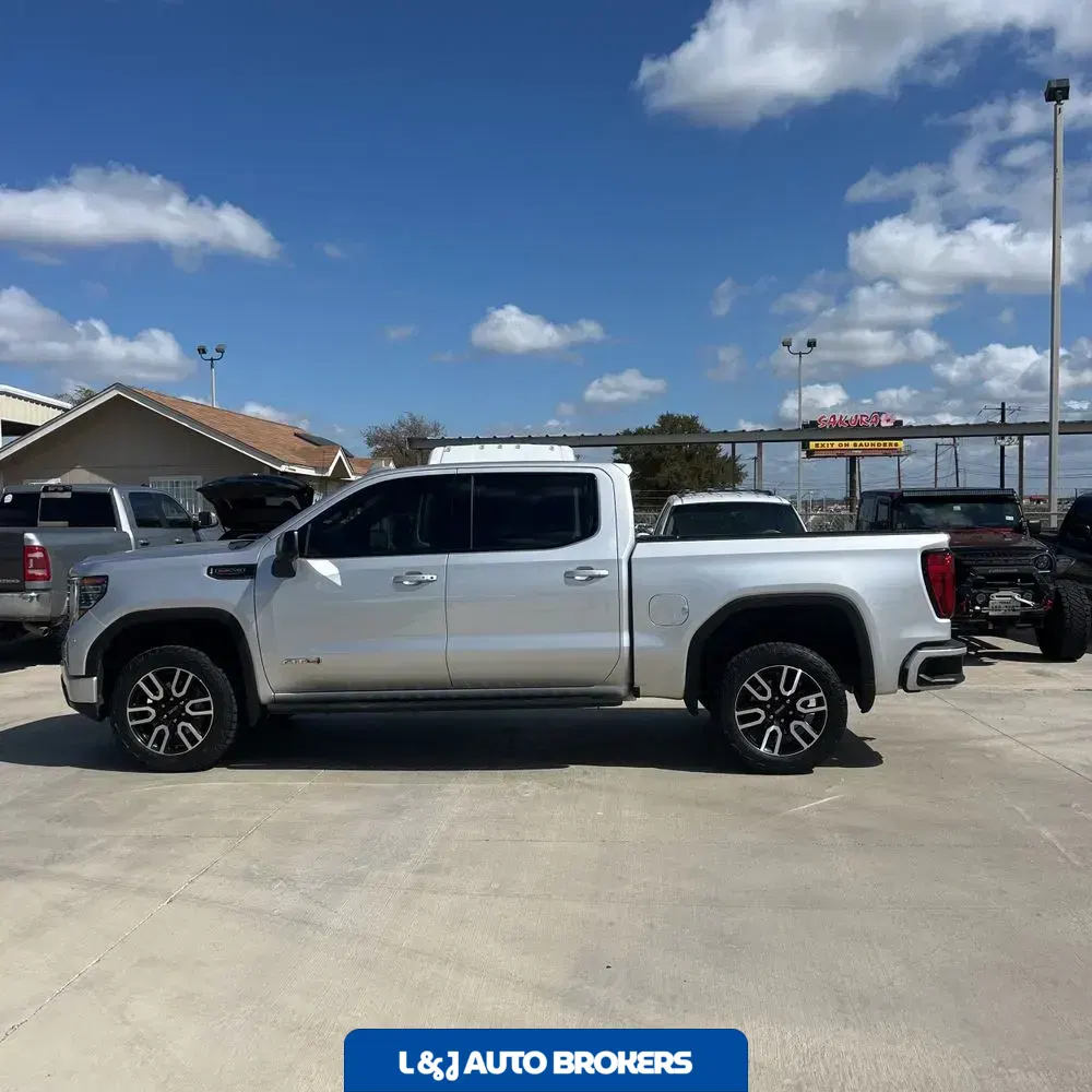 2022 GMC Sierra 1500 AT4