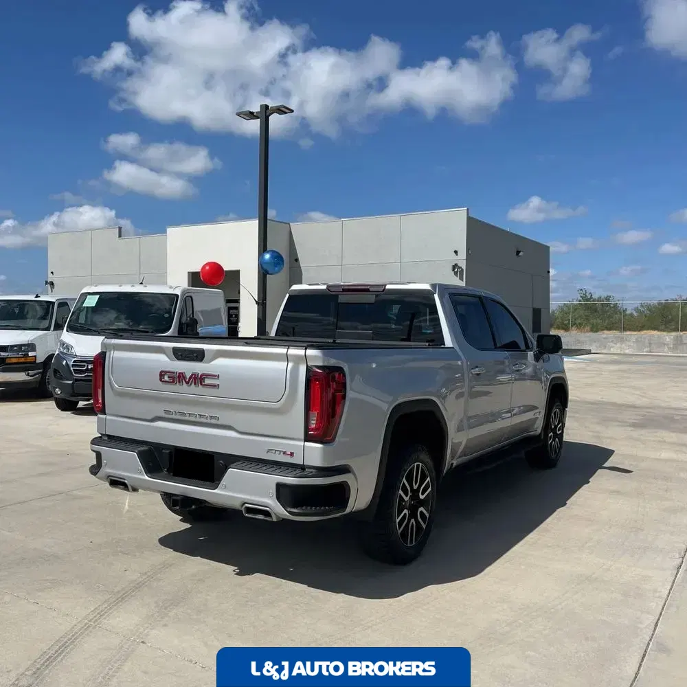 2022 GMC Sierra 1500 AT4