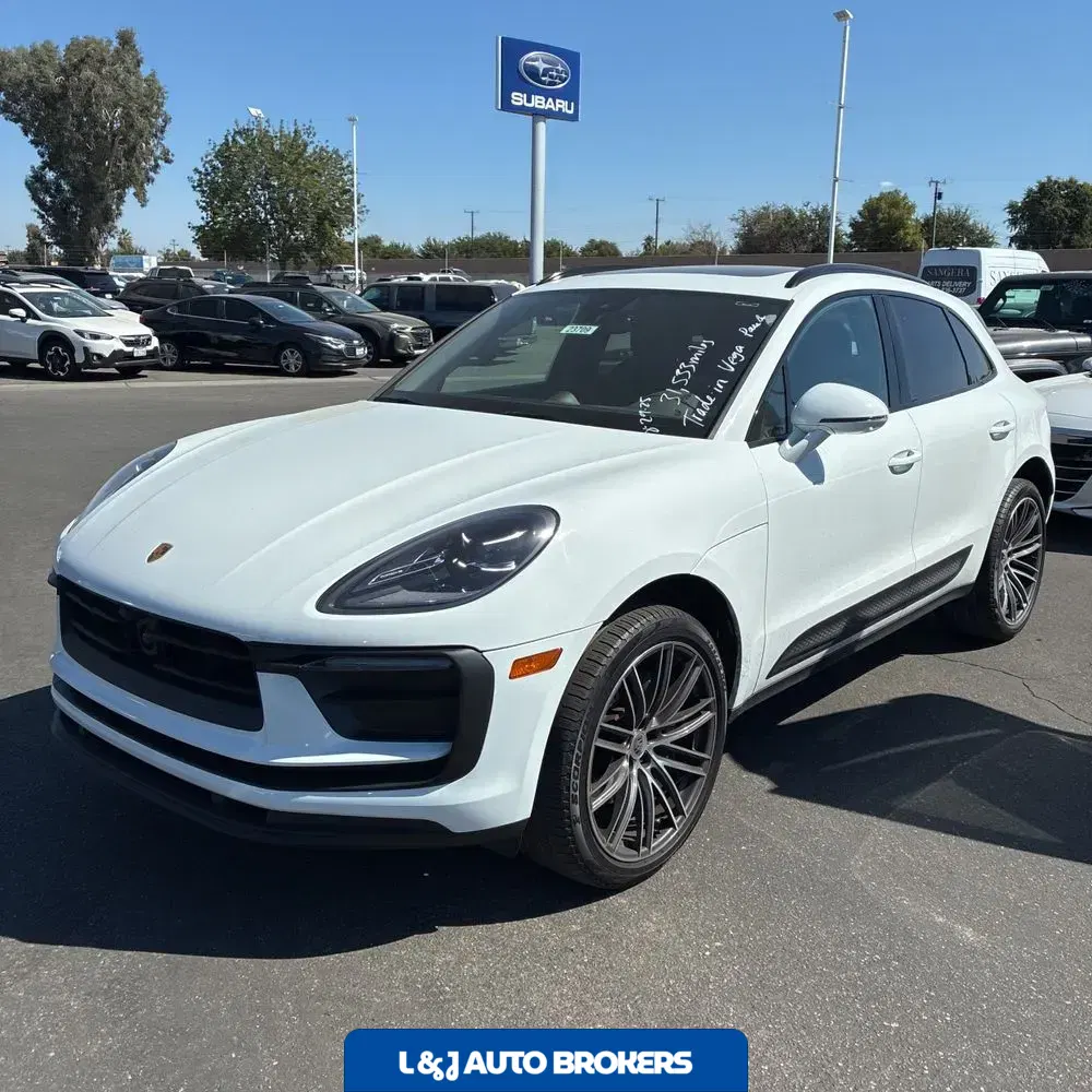2024 Porsche Macan Base