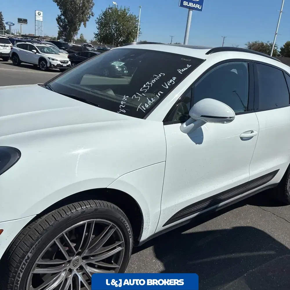 2024 Porsche Macan Base