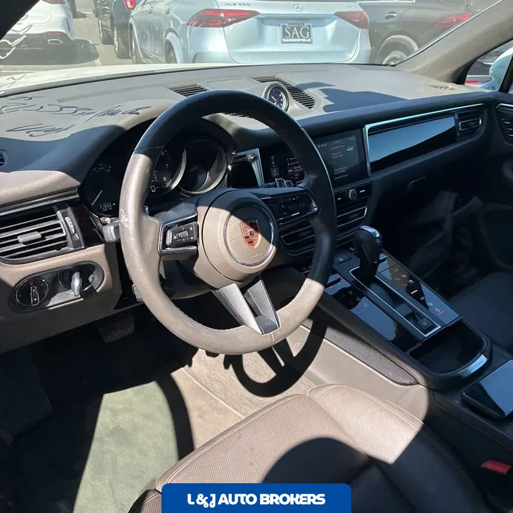 2024 Porsche Macan Base
