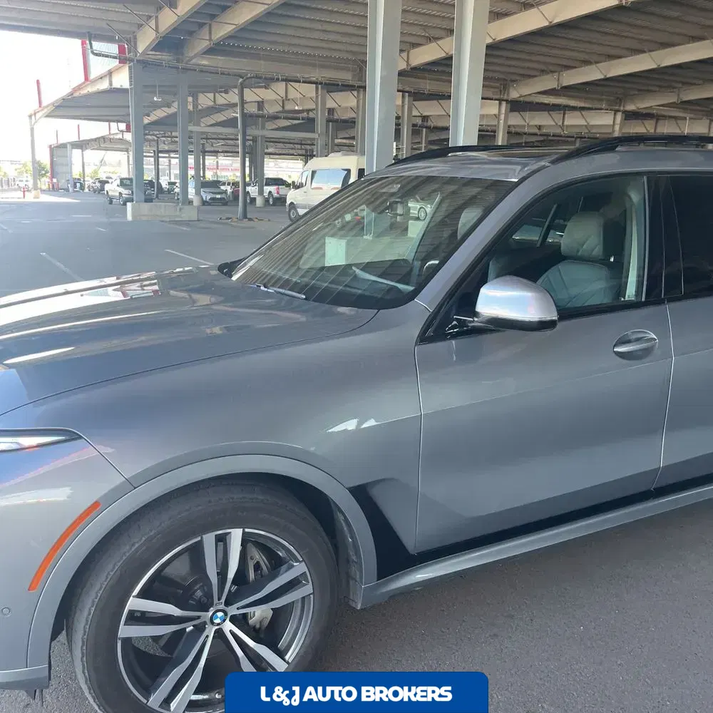 2025 BMW X7 XDrive40i