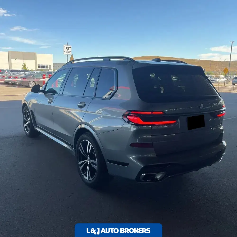 2025 BMW X7 XDrive40i