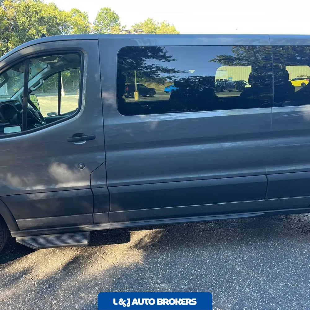 2024 Ford Transit 350 XLT