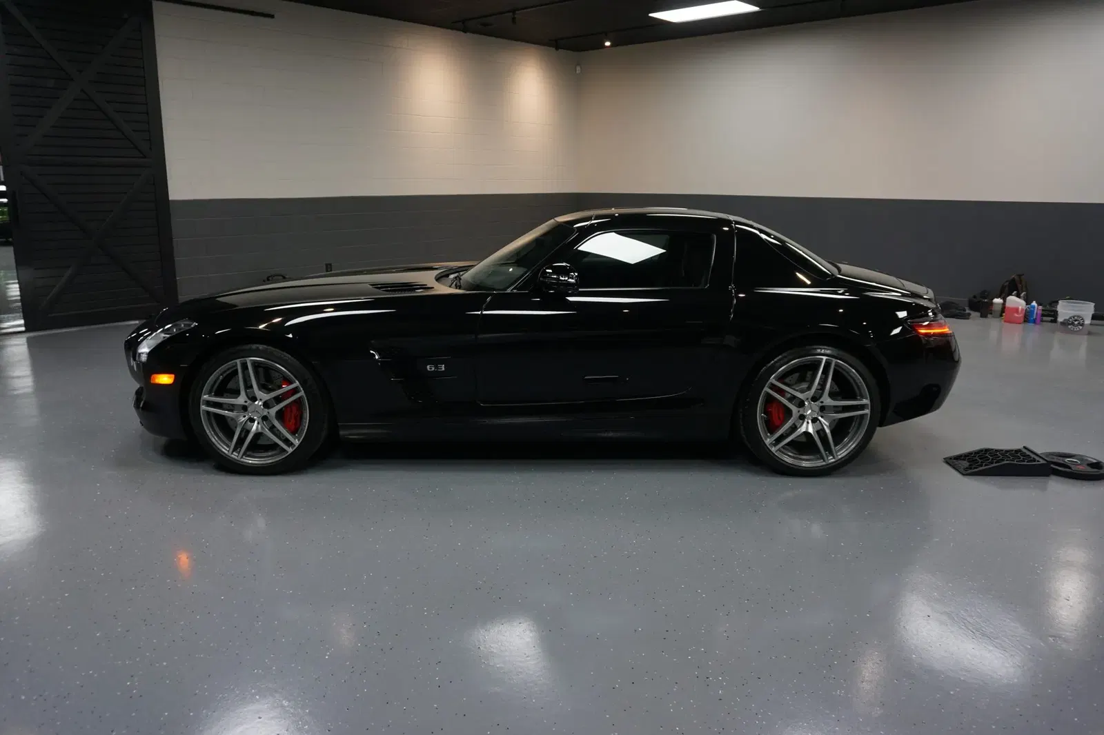 1,700-Mile 2013 Mercedes-Benz SLS AMG GT