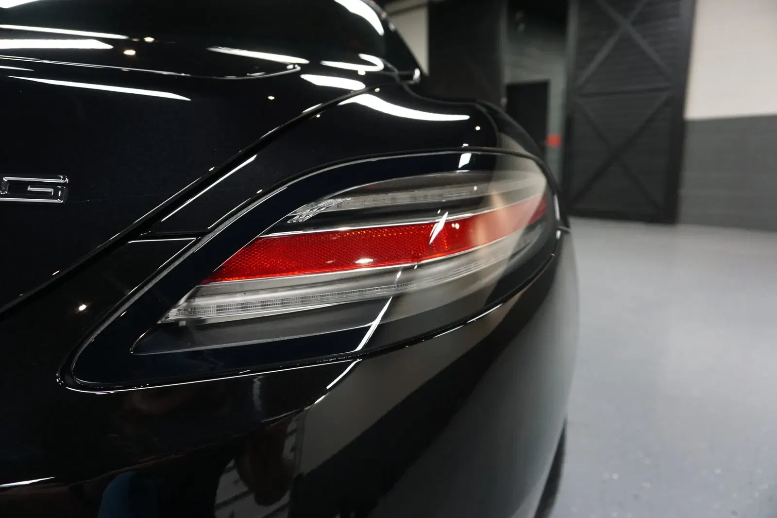 1,700-Mile 2013 Mercedes-Benz SLS AMG GT