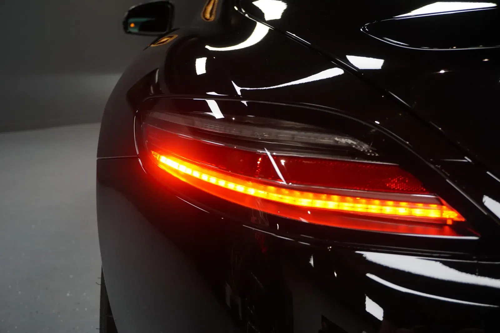 1,700-Mile 2013 Mercedes-Benz SLS AMG GT