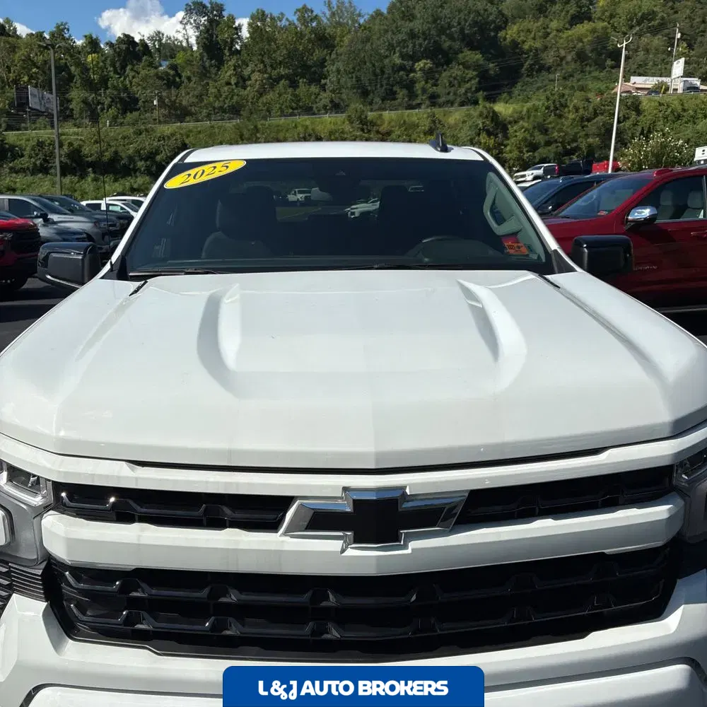 2025 Chevrolet Silverado 1500 RST