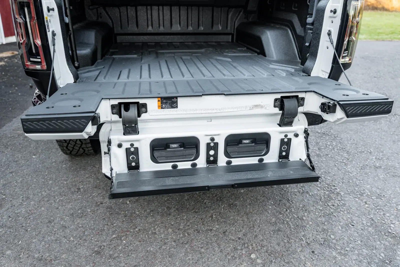 2022 GMC Hummer EV Pickup Edition 1