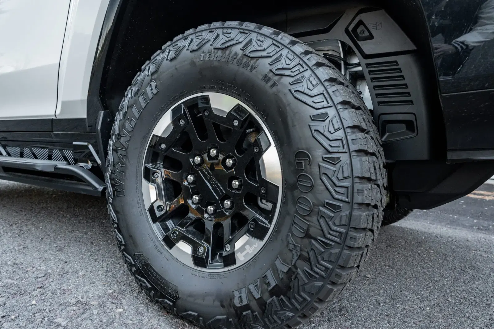 2022 GMC Hummer EV Pickup Edition 1