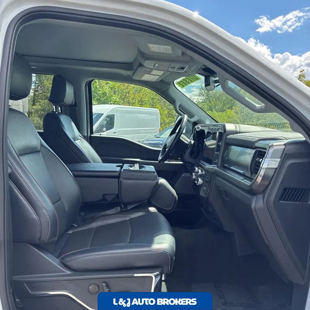 2024 Ford F350 S/D Lariat