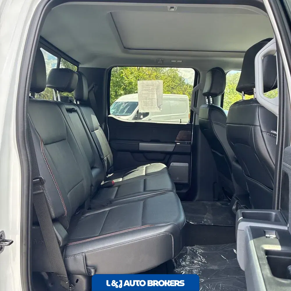 2024 Ford F350 S/D Lariat